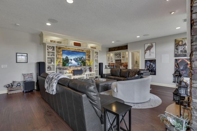 4607 Hirth Hill Road E, Grove City, OH 43123