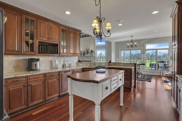 4607 Hirth Hill Road E, Grove City, OH 43123