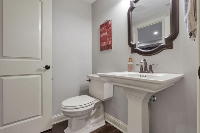 4607 Hirth Hill Road E, Grove City, OH 43123