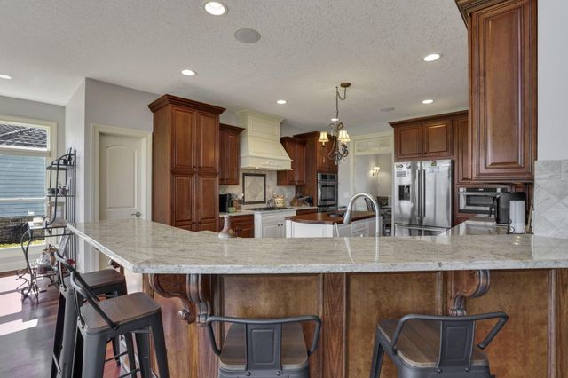 4607 Hirth Hill Road E, Grove City, OH 43123