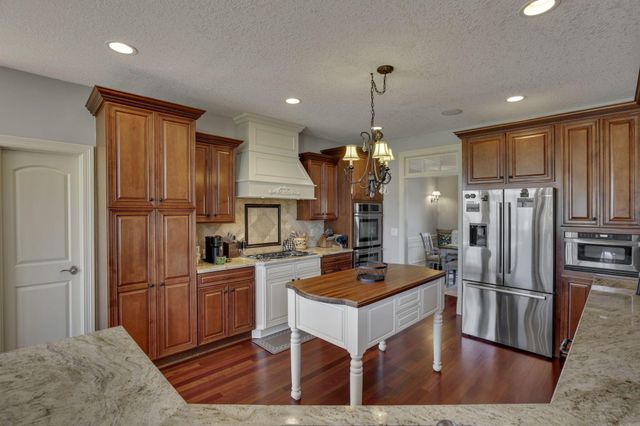 4607 Hirth Hill Road E, Grove City, OH 43123