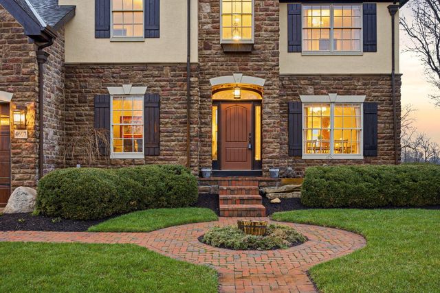 4607 Hirth Hill Road E, Grove City, OH 43123