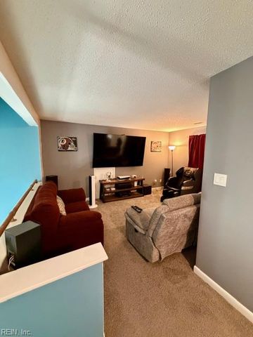 3221 Twinflower LN, Virginia Beach, VA 23453