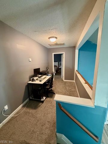 3221 Twinflower LN, Virginia Beach, VA 23453