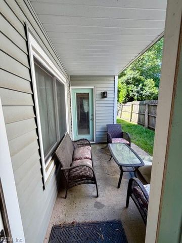 3221 Twinflower LN, Virginia Beach, VA 23453