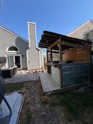 3221 Twinflower LN, Virginia Beach, VA 23453