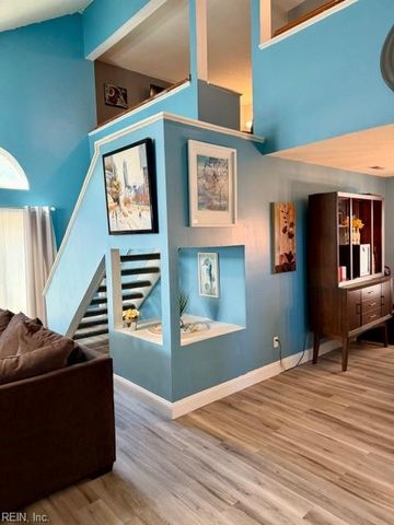 3221 Twinflower LN, Virginia Beach, VA 23453