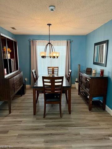 3221 Twinflower LN, Virginia Beach, VA 23453