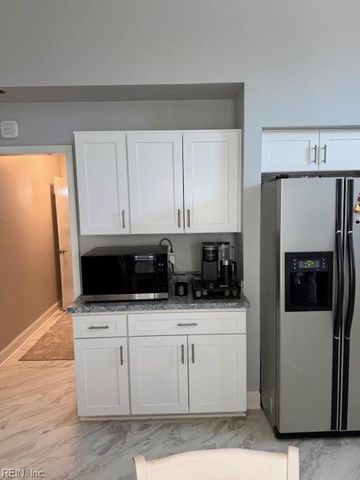 3221 Twinflower LN, Virginia Beach, VA 23453