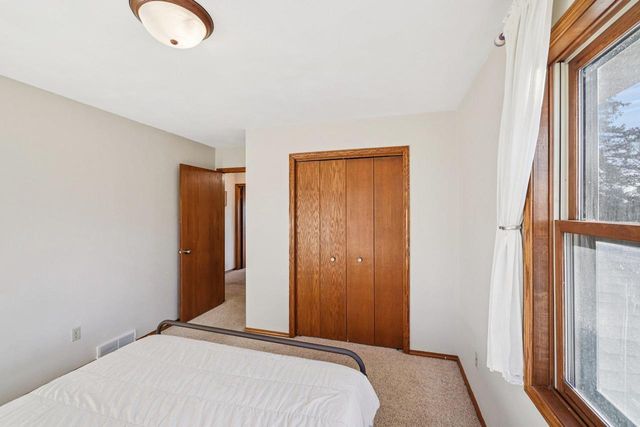 5525 Forge Drive, Madison, WI 53716