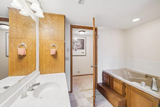 5525 Forge Drive, Madison, WI 53716