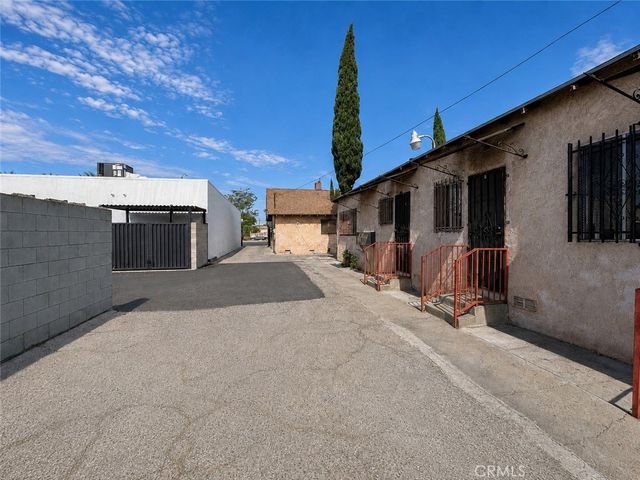 12008 Long Beach, Lynwood, CA 90262