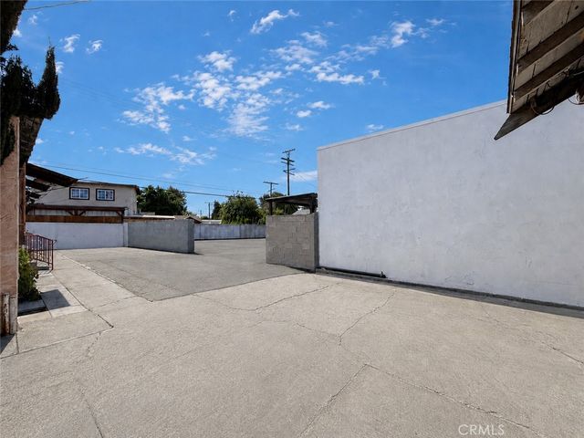 12008 Long Beach, Lynwood, CA 90262