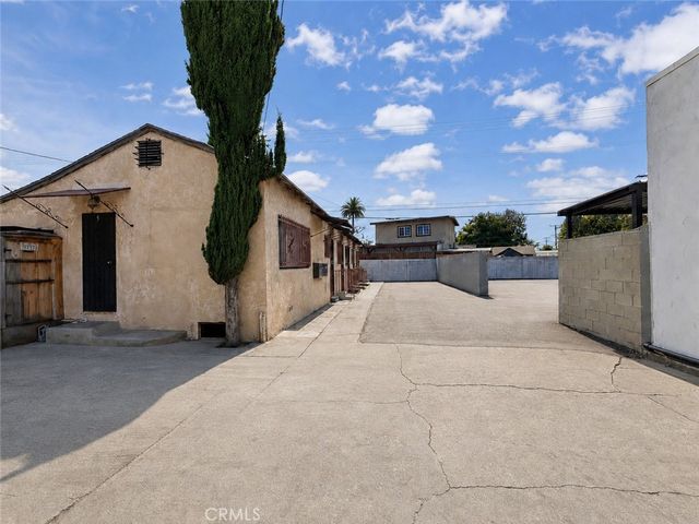 12008 Long Beach, Lynwood, CA 90262