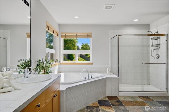 11902 SE 277th Street, Kent, WA 98030