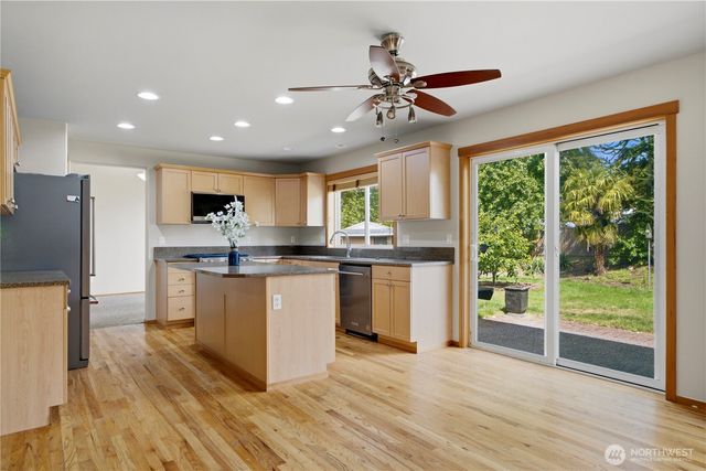 11902 SE 277th Street, Kent, WA 98030