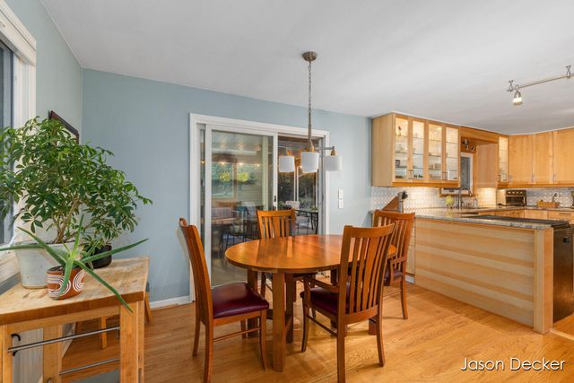 6181 10 Mile Road, Rockford, MI 49341