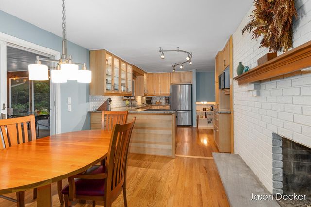 6181 10 Mile Road, Rockford, MI 49341