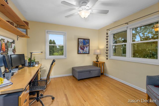 6181 10 Mile Road, Rockford, MI 49341