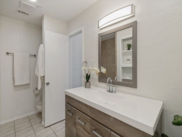 4221 Cole Avenue 102, Dallas, TX 75205