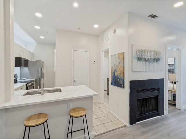 4221 Cole Avenue 102, Dallas, TX 75205