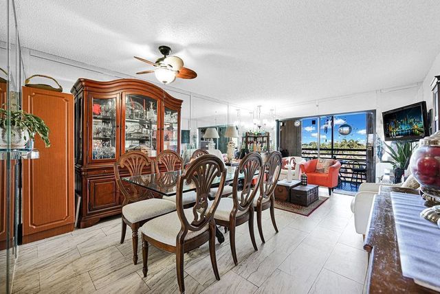 10442 Sunrise Lakes Boulevard 312, Sunrise, FL 33322