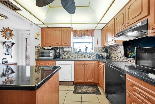 10442 Sunrise Lakes Boulevard 312, Sunrise, FL 33322