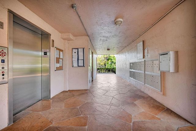 10442 Sunrise Lakes Boulevard 312, Sunrise, FL 33322