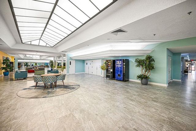 10442 Sunrise Lakes Boulevard 312, Sunrise, FL 33322
