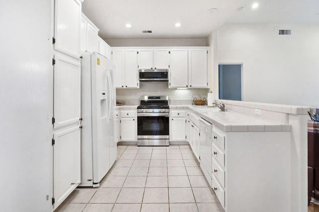 1837 Tahoe Pl, Davis, CA 95616