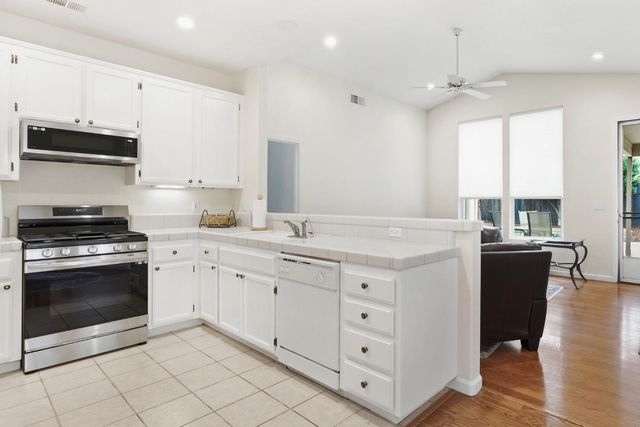 1837 Tahoe Pl, Davis, CA 95616