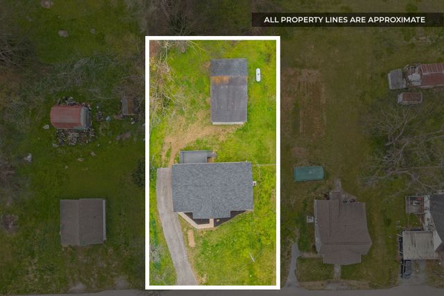 206 Maple St, Adams, TN 37010