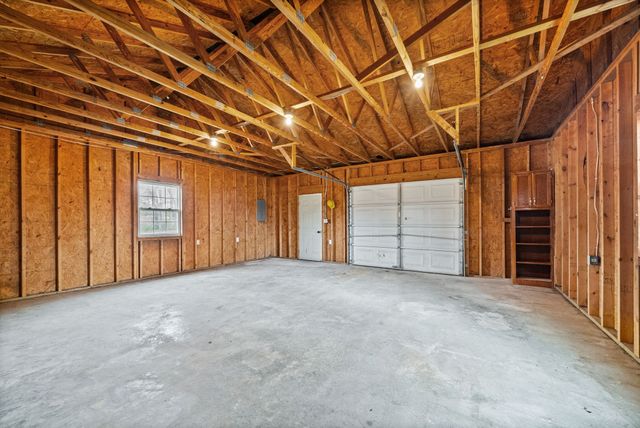 206 Maple St, Adams, TN 37010