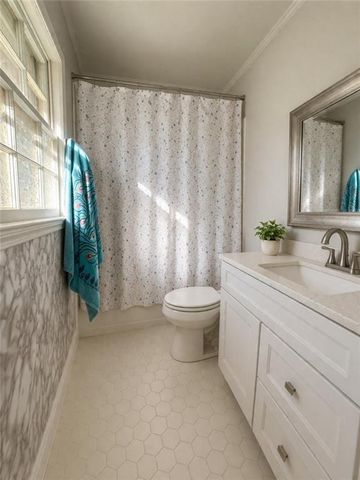 5036 Fox Forest Drive SW, Lilburn, GA 30047