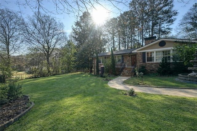 5036 Fox Forest Drive SW, Lilburn, GA 30047