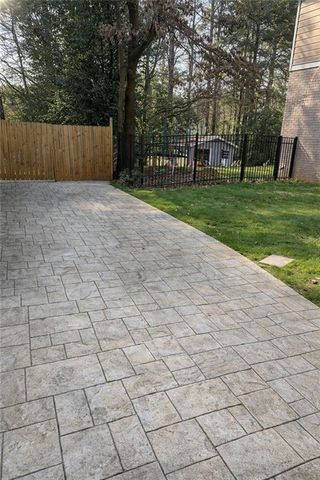 5036 Fox Forest Drive SW, Lilburn, GA 30047