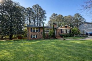 5036 Fox Forest Drive SW, Lilburn, GA 30047
