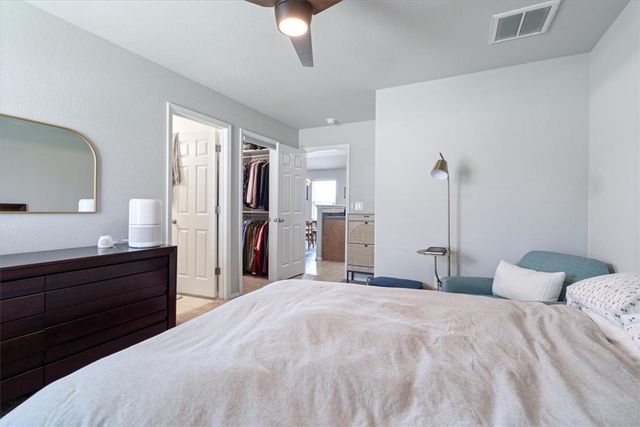 5066 W Colfax Loop, Fayetteville, AR 72704