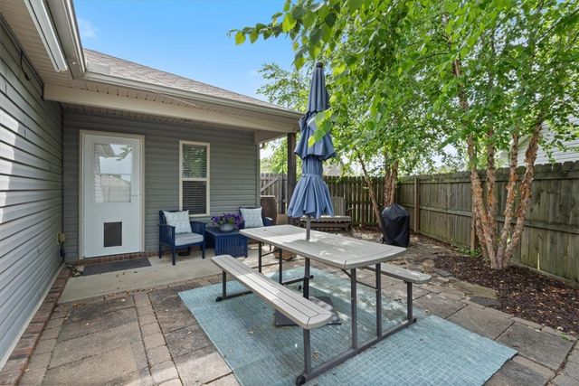 5066 W Colfax Loop, Fayetteville, AR 72704