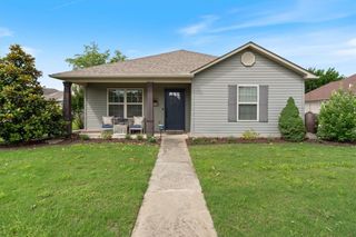 5066 W Colfax Loop, Fayetteville, AR 72704