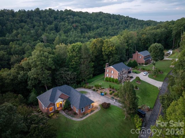 3212 Champion Lane, Lenoir, NC 28645