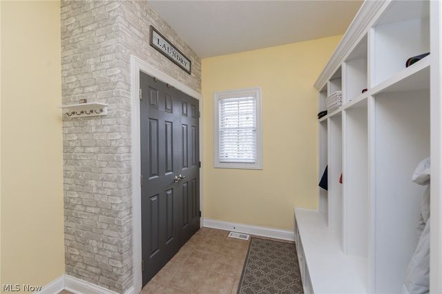 20208 E Donegal Lane, Strongsville, OH 44149