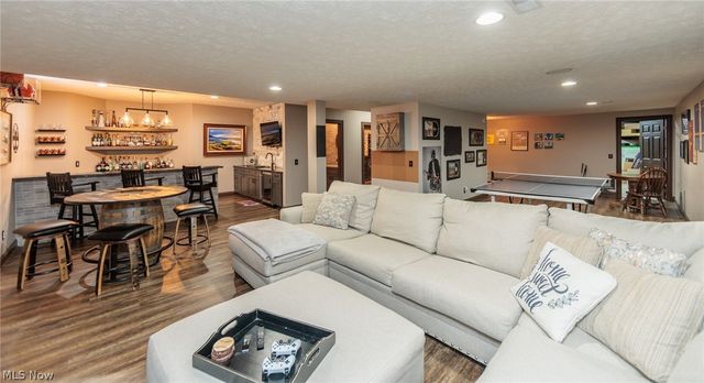 20208 E Donegal Lane, Strongsville, OH 44149
