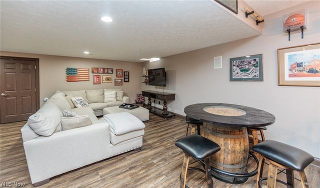20208 E Donegal Lane, Strongsville, OH 44149