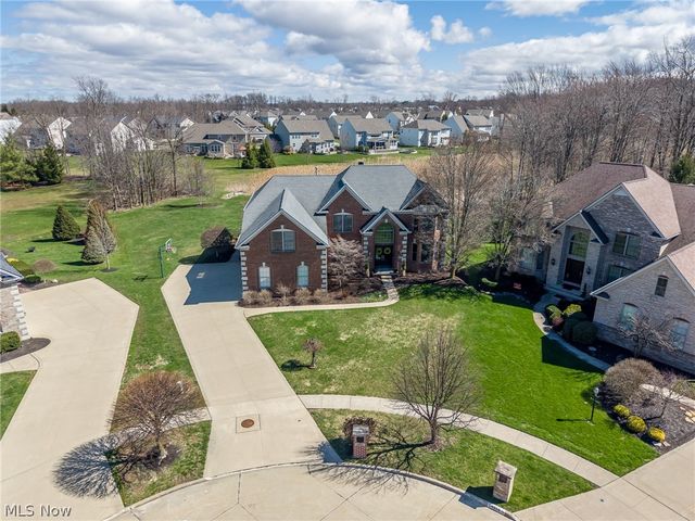 20208 E Donegal Lane, Strongsville, OH 44149