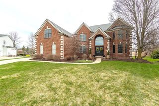 20208 E Donegal Lane, Strongsville, OH 44149