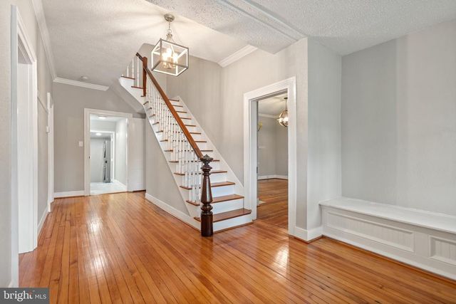 105 E WASHINGTON ST, Remington, VA 22734
