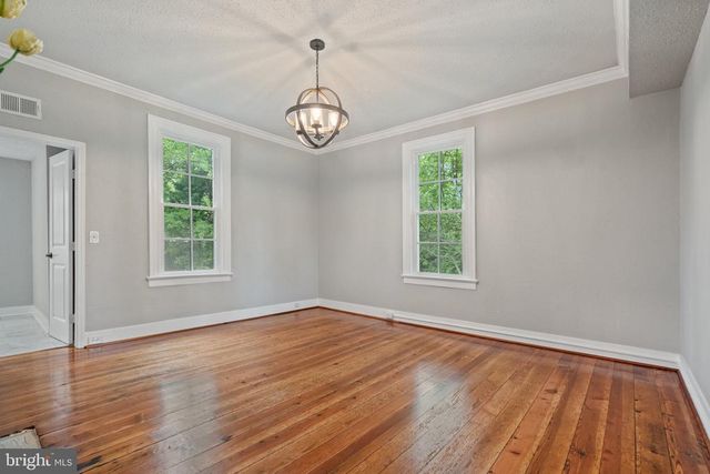 105 E WASHINGTON ST, Remington, VA 22734