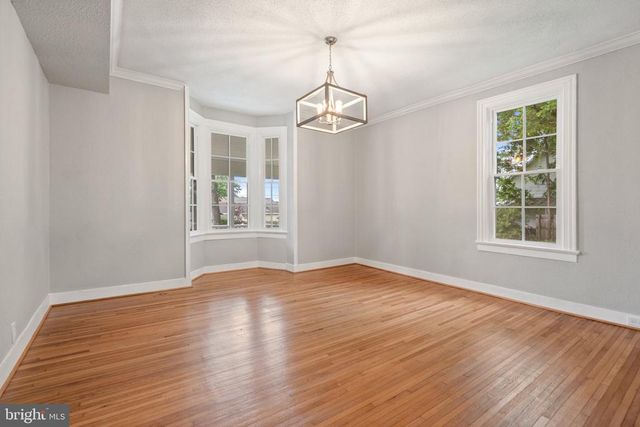 105 E WASHINGTON ST, Remington, VA 22734