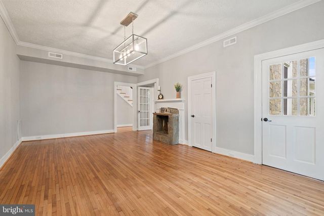 105 E WASHINGTON ST, Remington, VA 22734